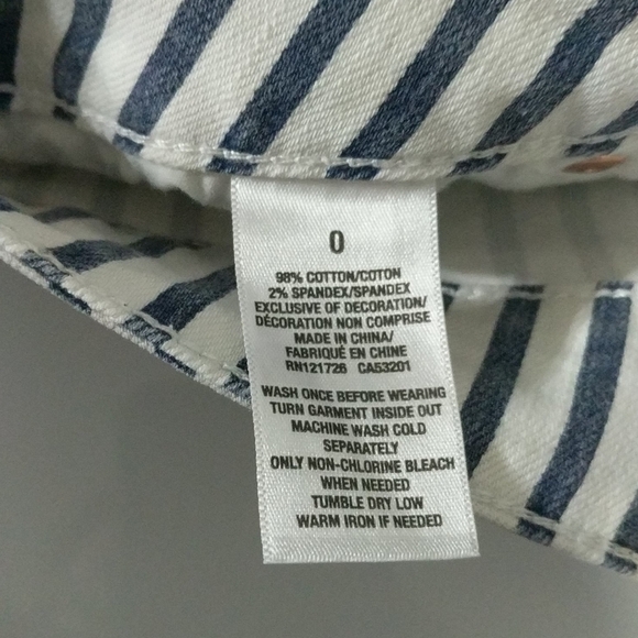 Aeropostale Blue & White Striped Denim Shorts - size 0 - Picture 3 of 6